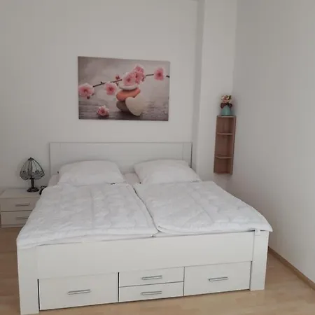 gemütliche kleine Ferienwohnung Chemnitz Exterior foto